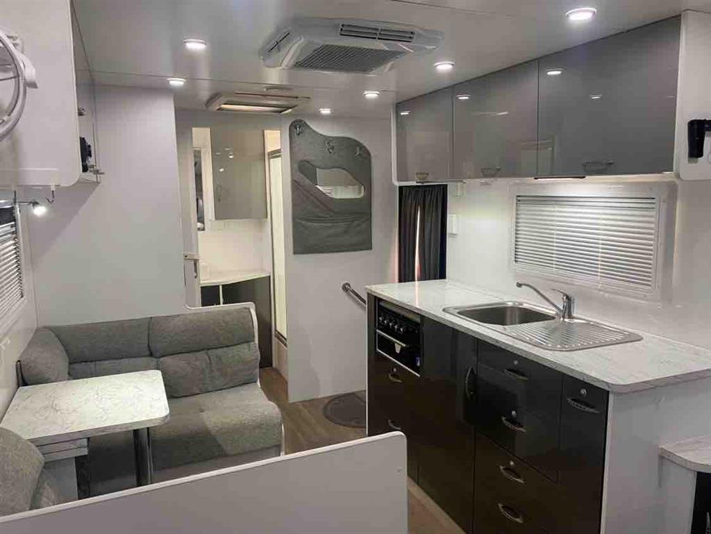 2018 BILLABONG GROVE CARAVAN