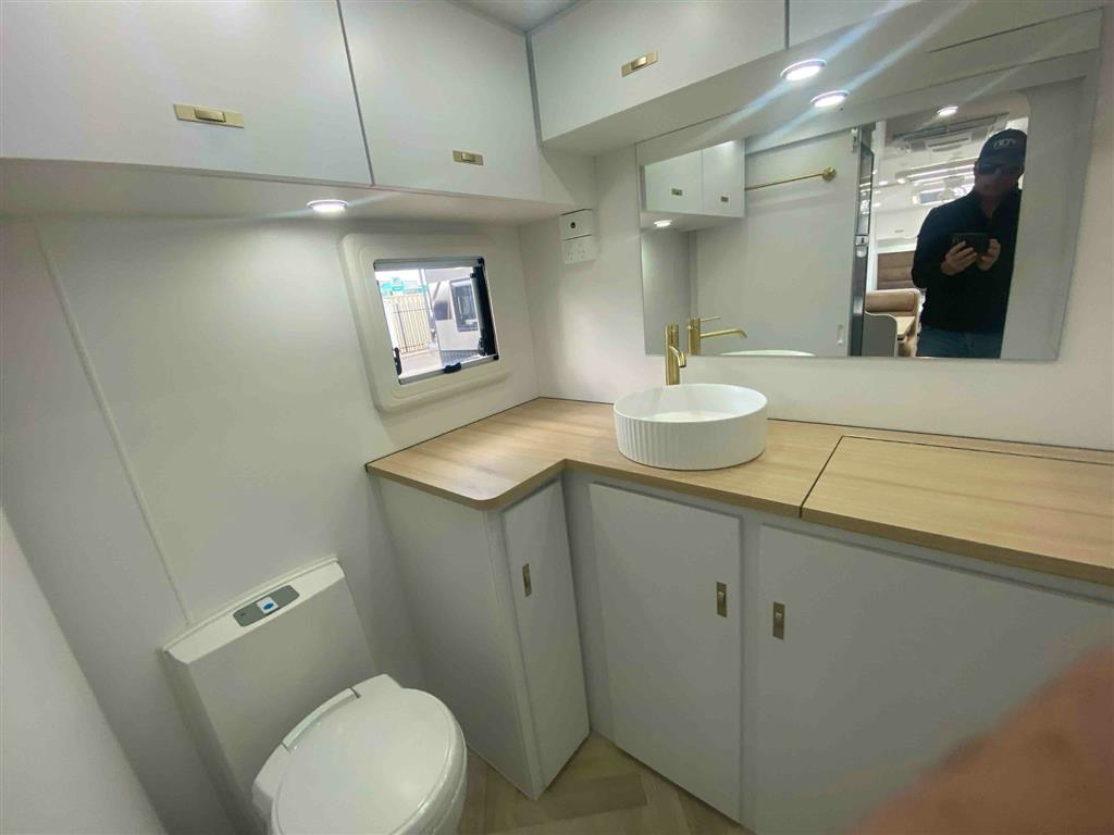 2026 OPTION RV TRACTION OFF ROAD AIR BAGS