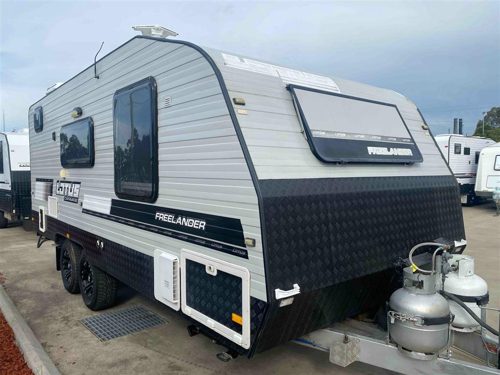 2013 LOTUS FREELANDER Caravan
