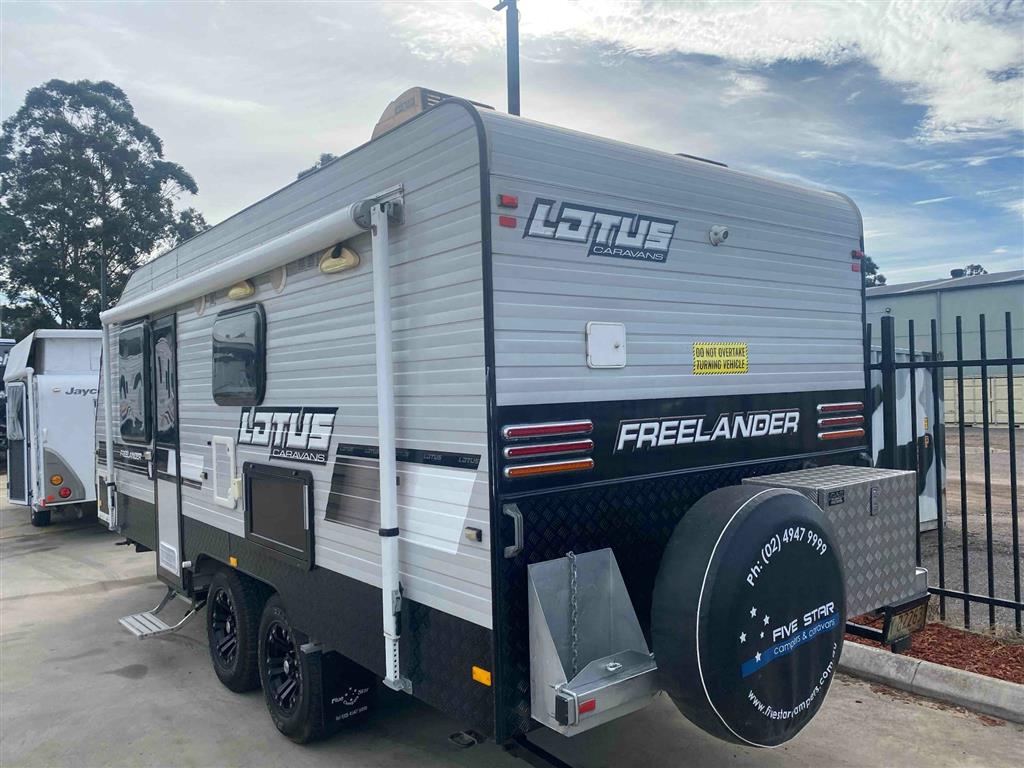 2013 LOTUS FREELANDER Caravan