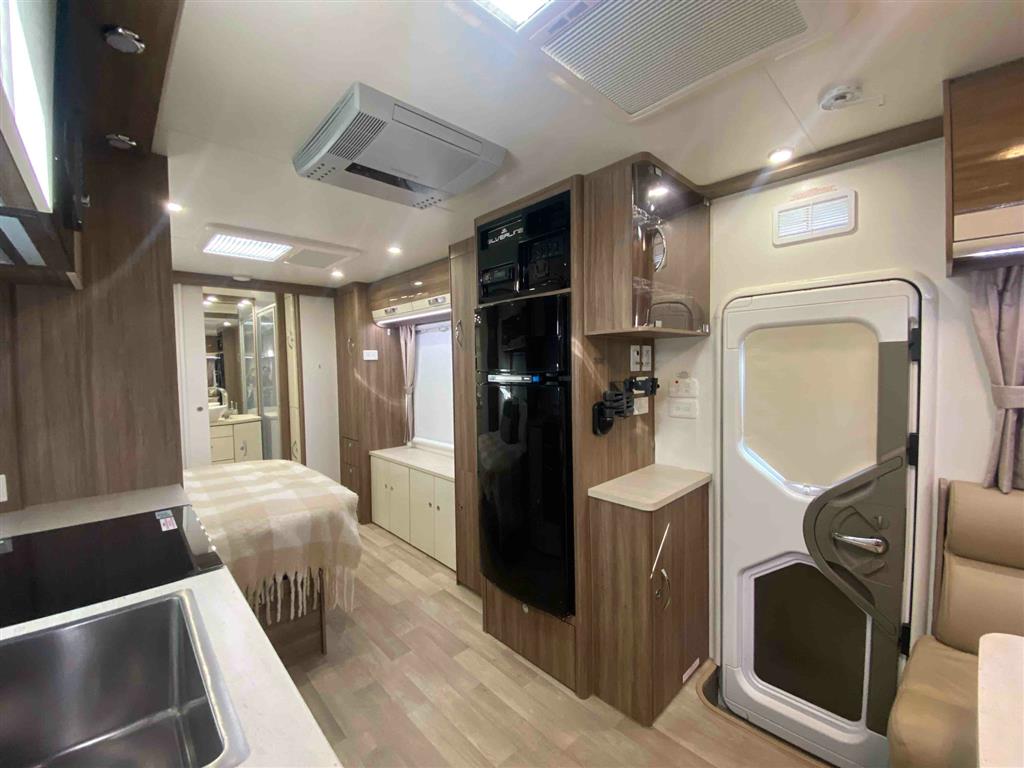 2017 JAYCO OUTBACK CARAVAN