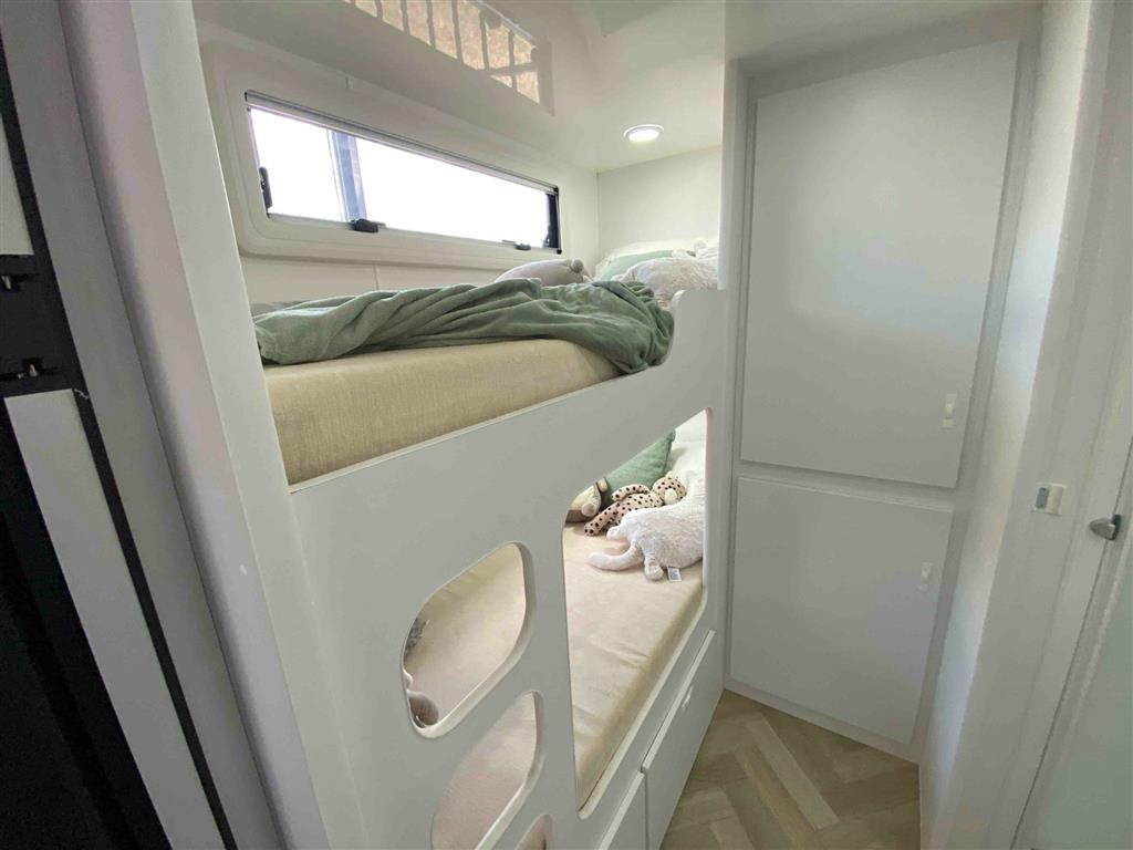 2026 OPTION RV DISTINCTION Family CARAVAN