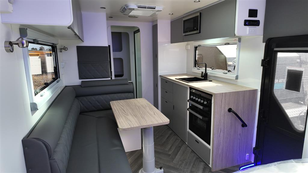 2025 HURRICANE FAMILY TUFF RIDER CARAVAN 23.6
