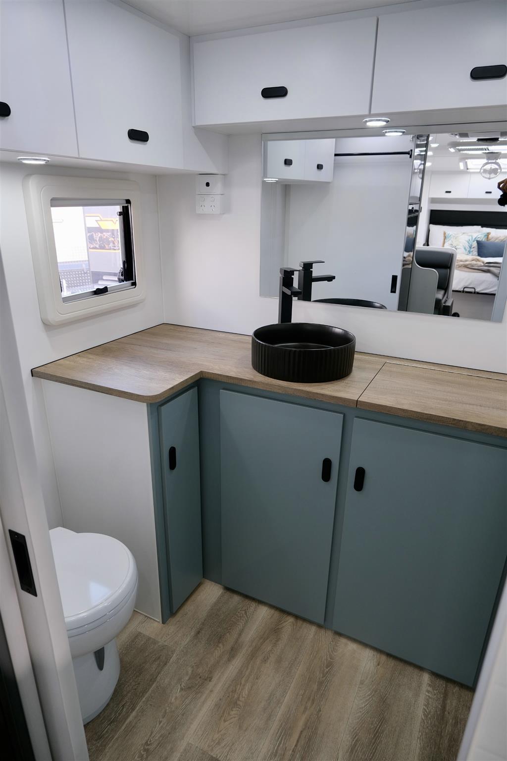 2025 OPTION RV TRACTION OFF ROAD Large Ensuite