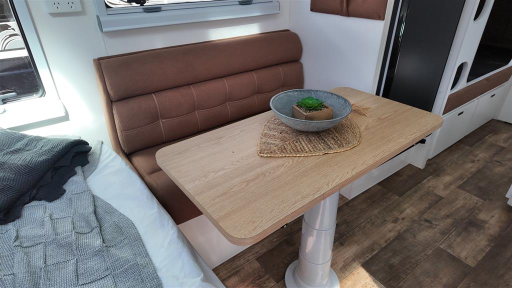 2025 HURRICANE FAMILY TUFF RIDER BUNK CARAVAN