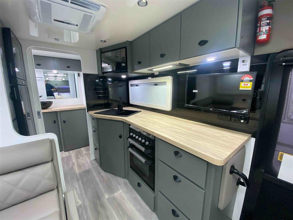 2023 OPTION RV TRACTION CARAVAN ENSUITE