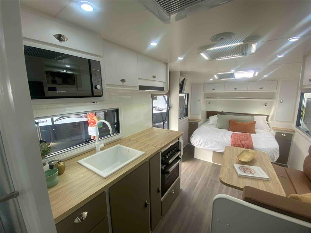 2026 SILVER VALLEY CARAVANS HUNTER CARAVAN