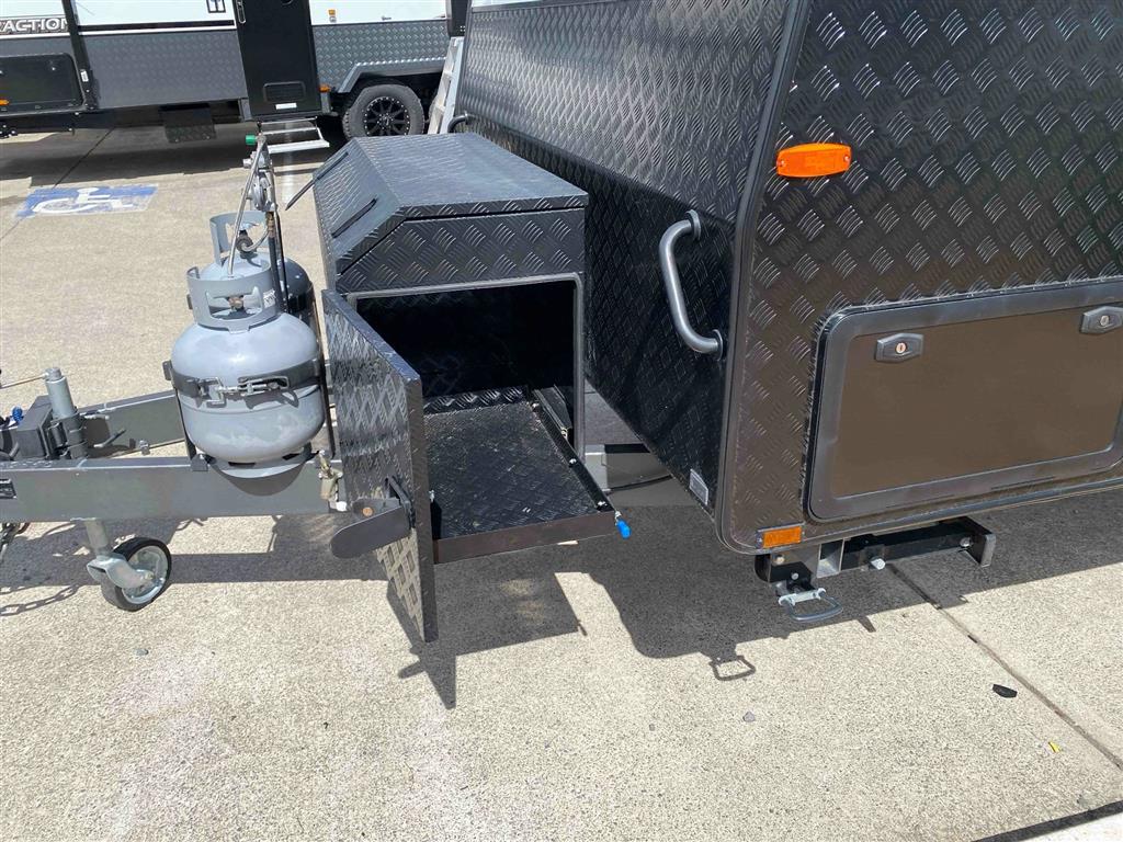 2024 HURRICANE RV STORM RIDER Off Road Caravan