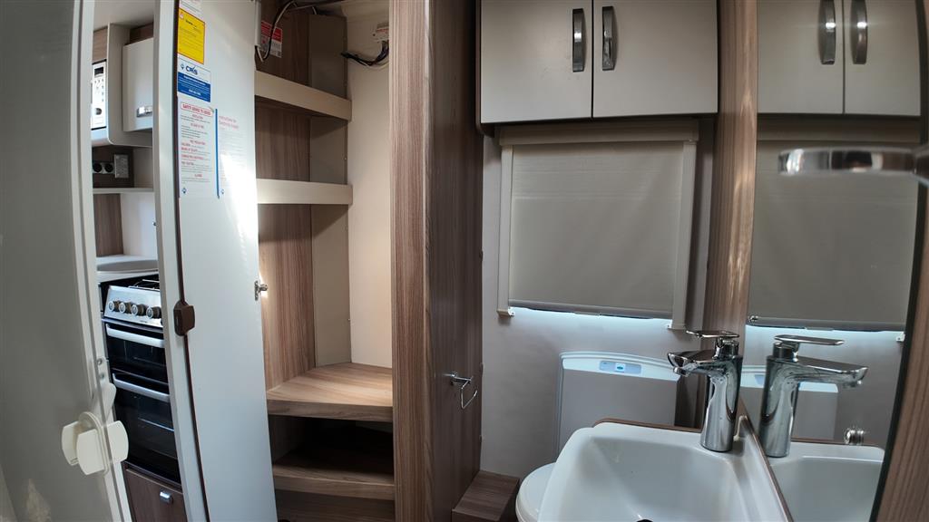 2020 SWIFT QUATTRO CARAVAN