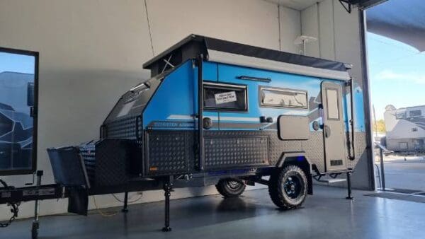 URBAN CARAVANS ARMOLITE FAMILY 16' - Caravans