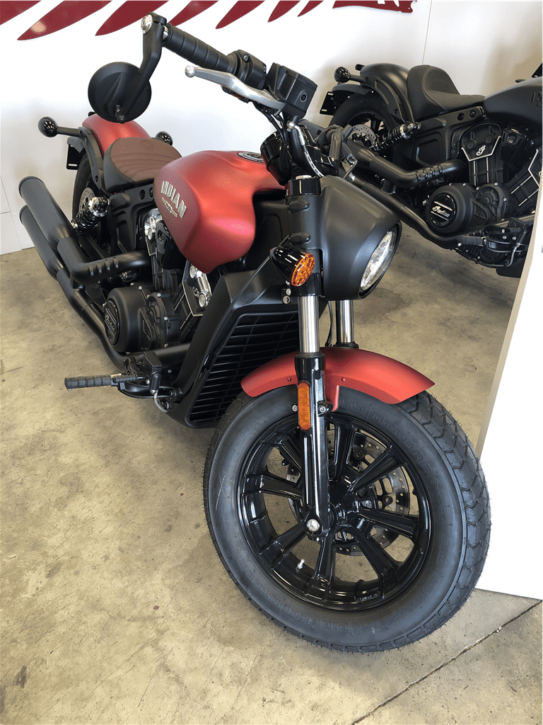 Indian Motorcycles Scout Bobber Ruby Smoke 