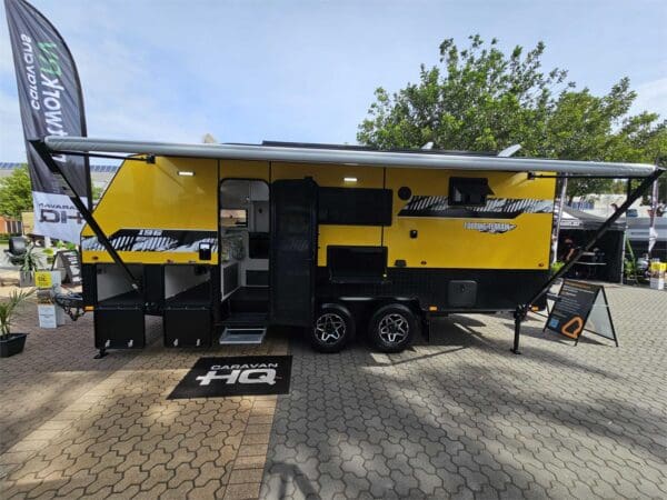  Motorhomes and Camper Trailers