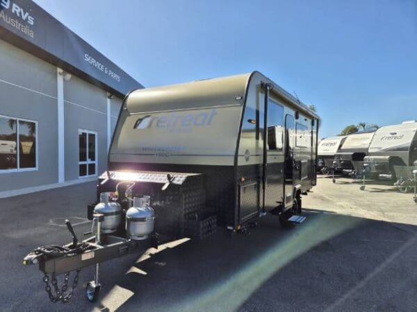  Motorhomes and Camper Trailers