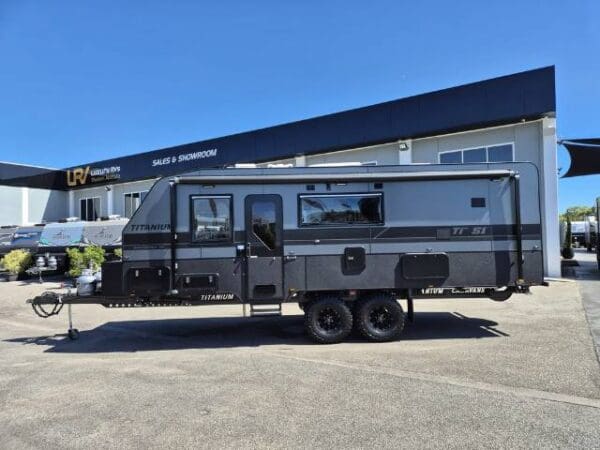  Motorhomes and Camper Trailers