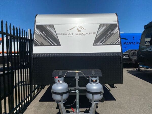  Motorhomes and Camper Trailers