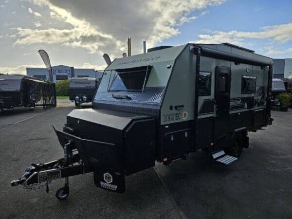  Motorhomes and Camper Trailers