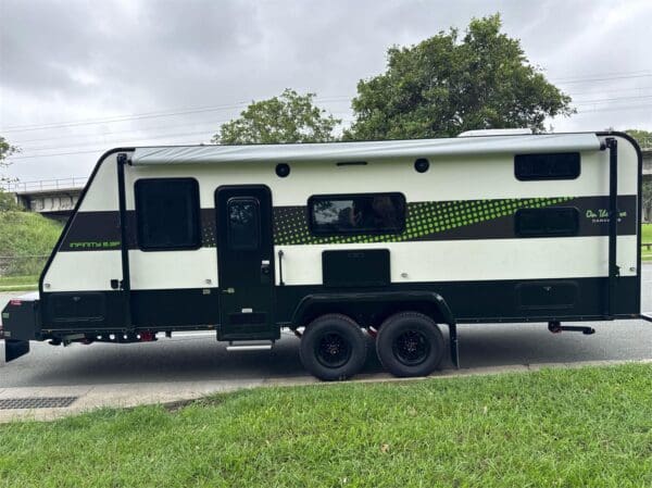  Motorhomes and Camper Trailers