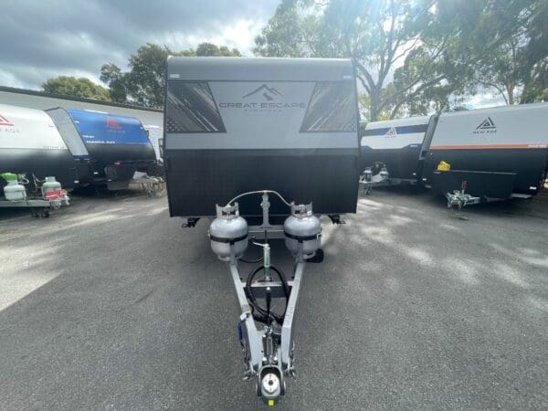  Motorhomes and Camper Trailers