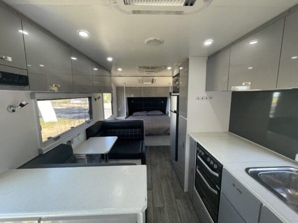  Motorhomes and Camper Trailers
