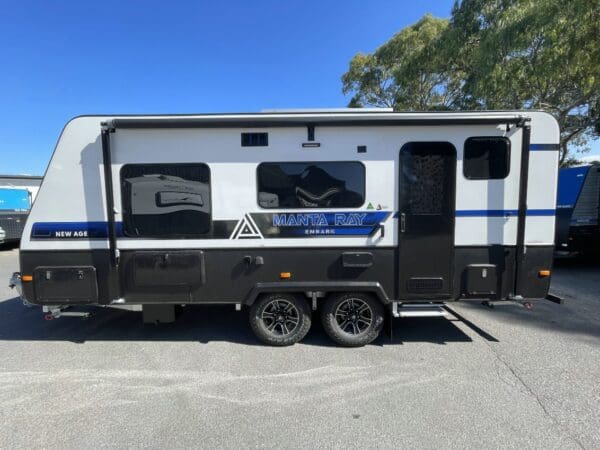  Motorhomes and Camper Trailers