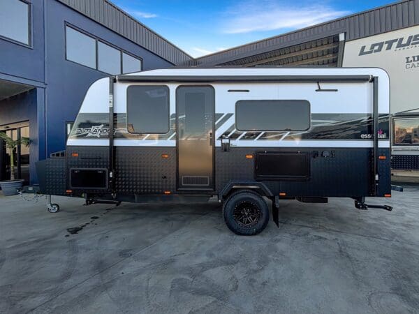  Motorhomes and Camper Trailers