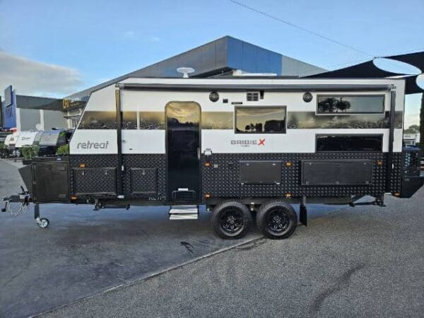  Motorhomes and Camper Trailers