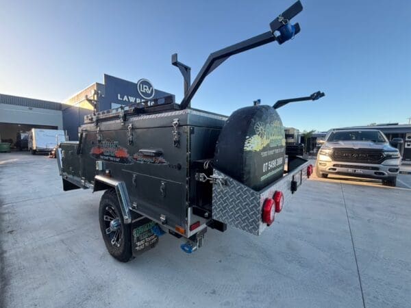  Motorhomes and Camper Trailers