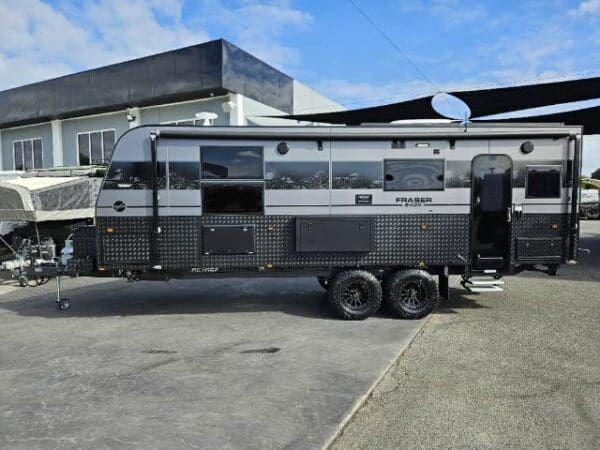  Motorhomes and Camper Trailers