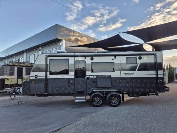  Motorhomes and Camper Trailers