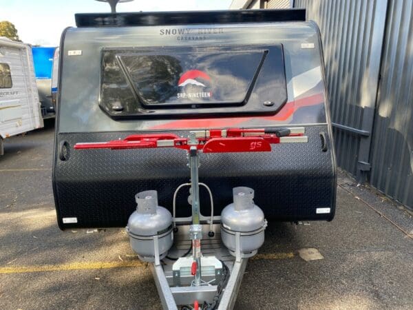  Motorhomes and Camper Trailers