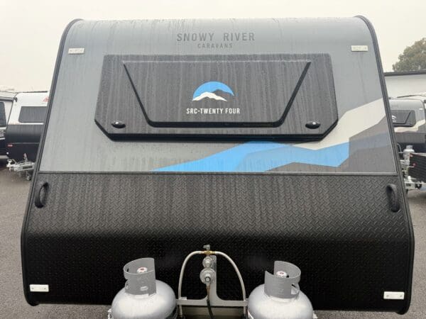  Motorhomes and Camper Trailers