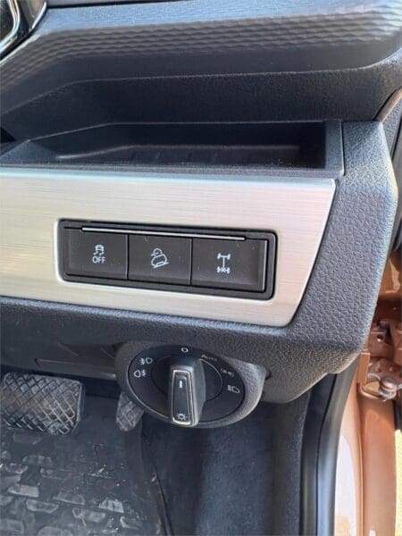 000km Care Plan (5 x Services Paid for upfront from any Volkswagen Dealership)<br />- First service completed at 8