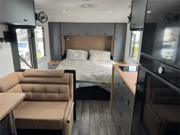  Motorhomes and Camper Trailers