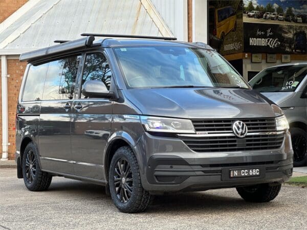  Motorhomes and Camper Trailers