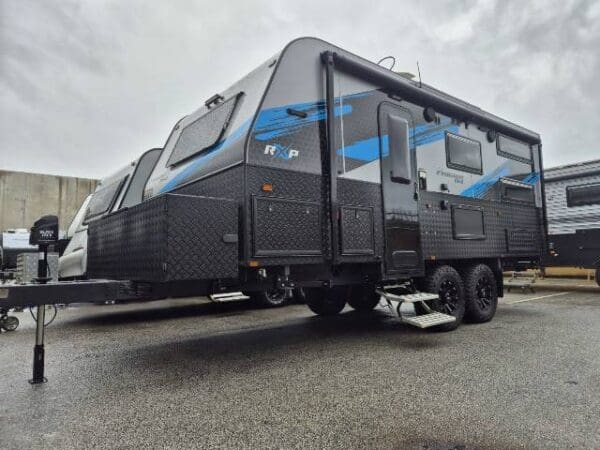  Motorhomes and Camper Trailers