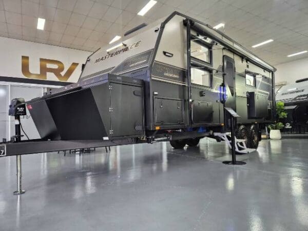  Motorhomes and Camper Trailers