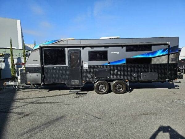  Motorhomes and Camper Trailers