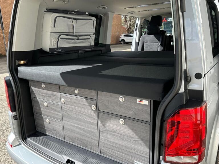 VOLKSWAGEN MULTIVAN - Caravans