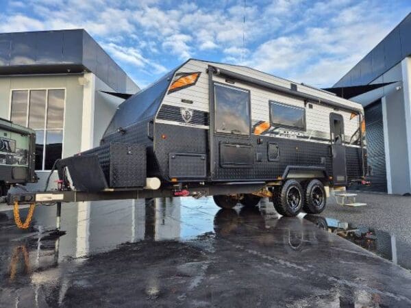  Motorhomes and Camper Trailers