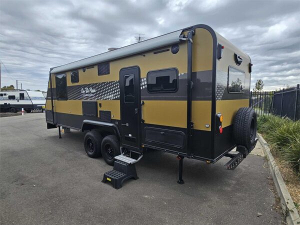  this caravan has everything you need to hit the open road in style.<br /><br />Featuring a spacious rear club lounge with panoramic views