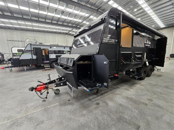 On The Move Caravans Adventure 7.2 Black Edition - Caravans