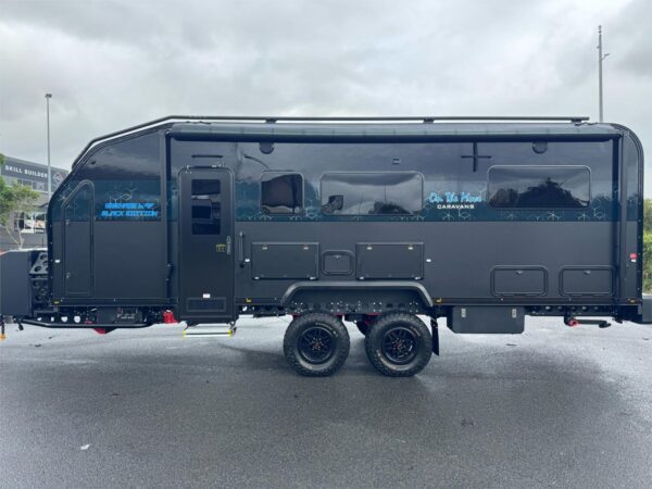  Motorhomes and Camper Trailers