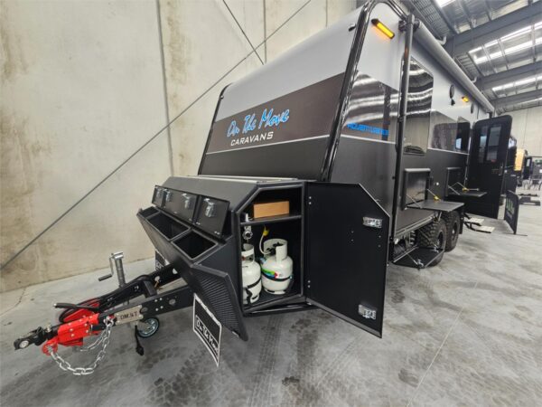On The Move Caravans Adventure 6.3 - Caravans