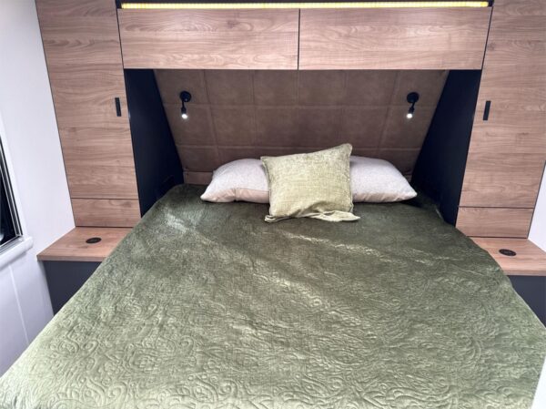 990<br /><br />This is one of our most popular layouts and this van is at a price that is  never to be repeated.