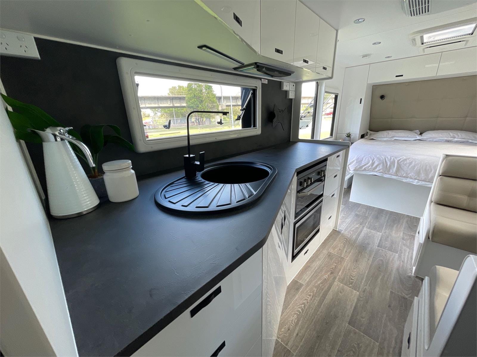 2022 Network 19'6 ANGLED KITCHEN OFFROAD FOR SALE - MitchMarket