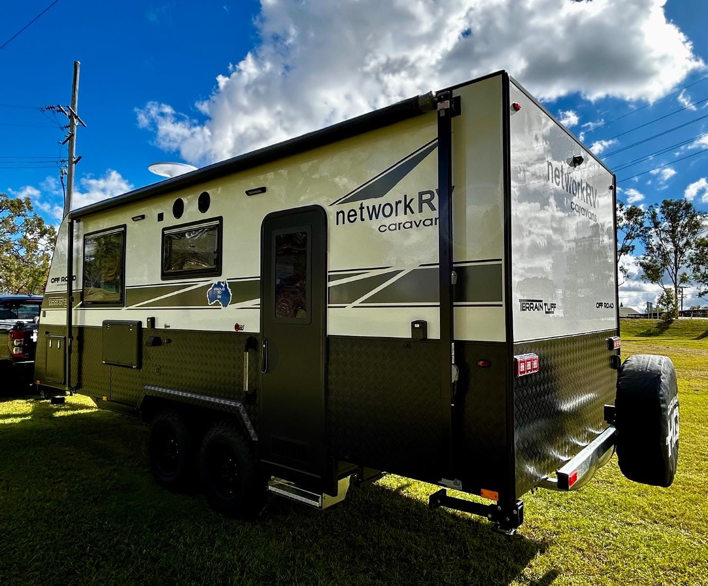 2023 Network 19'6 REAR DOOR COMPOSITE OFFROAD FOR SALE - MitchMarket