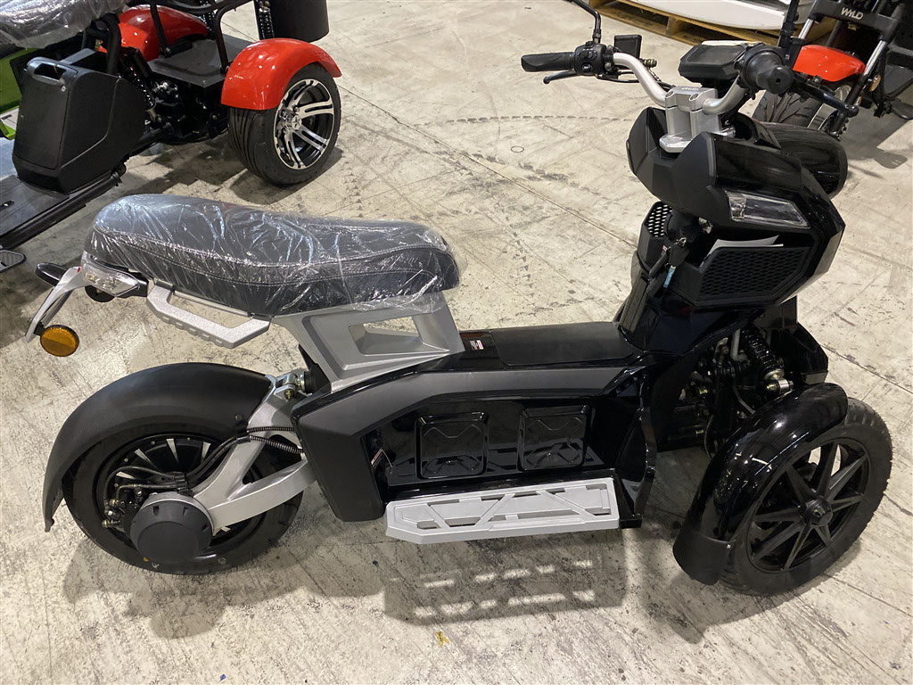 2022 Emos SCOOTER iTANK FOR SALE - MitchMarket
